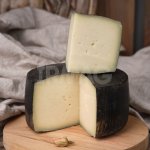 Сыр Иркутский СыроварЪ Качотта Каприна (200 г)